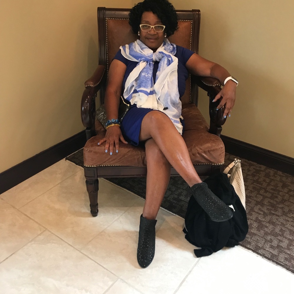 Meet your Posher, Cynthia